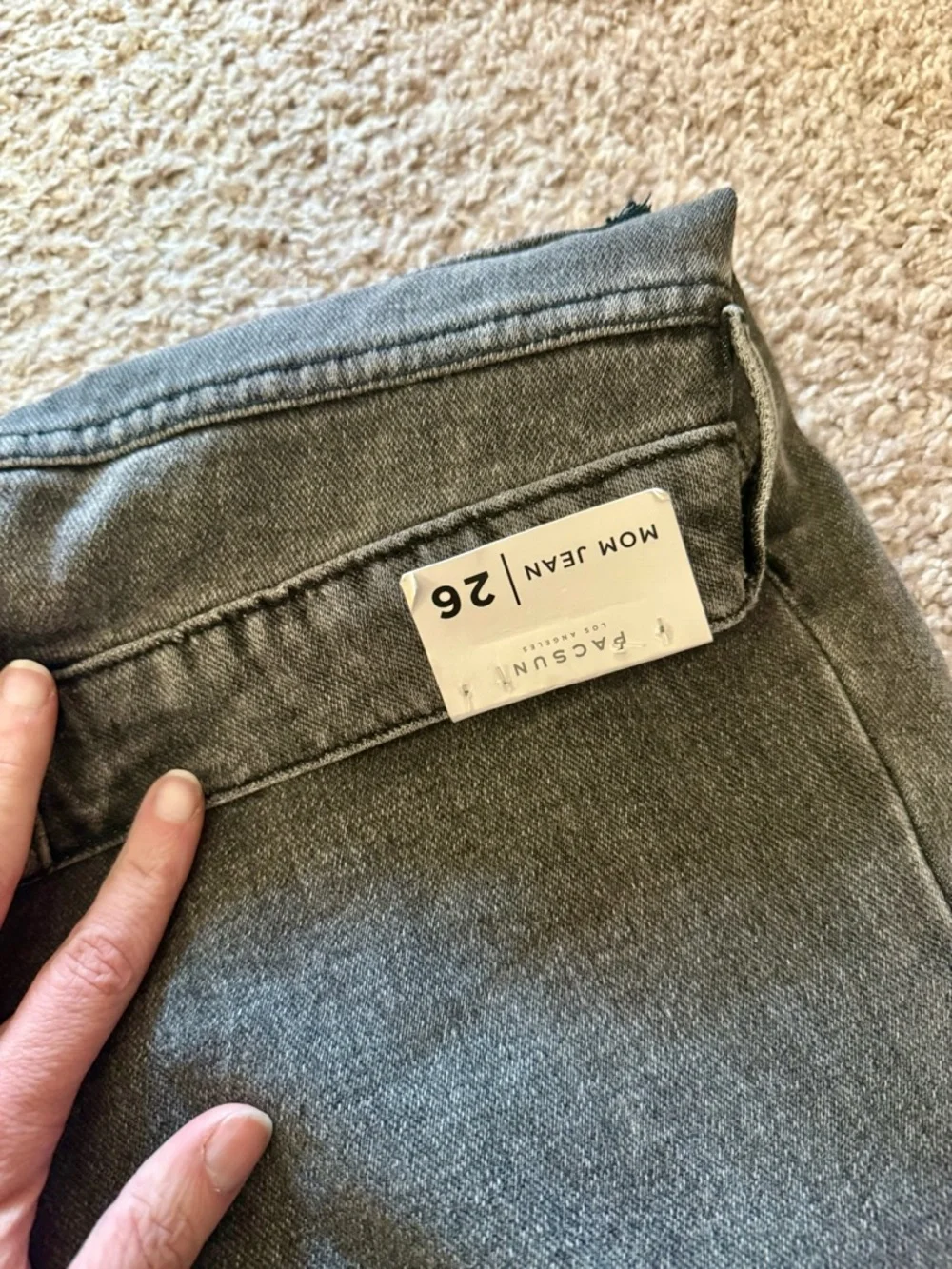 PacSun Distressed Straight Leg Mom Jeans NWT Ripped Denim High Rise Women’s 26 - Picture 4 of 5